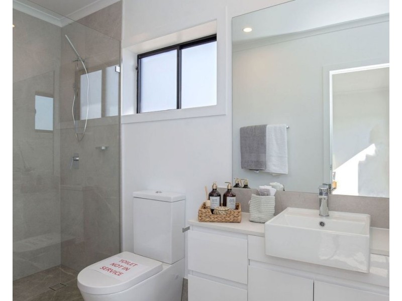 8 / 79-81 Macadie Way, Merrimac QLD 4226