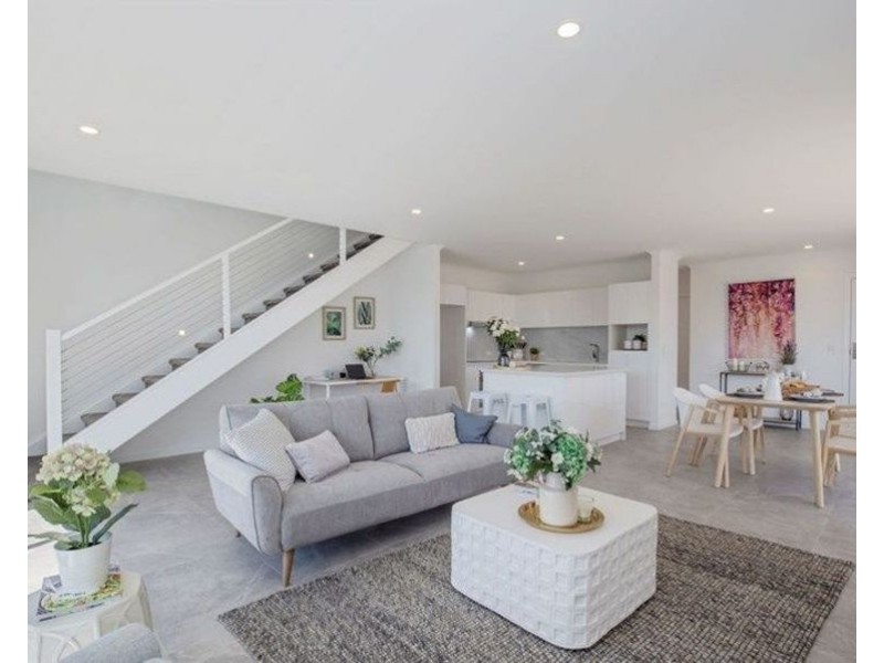 8 / 79-81 Macadie Way, Merrimac QLD 4226