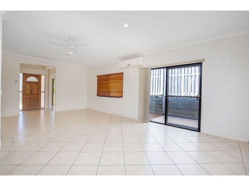 29 Lantau Crescent, Varsity Lakes QLD 4227