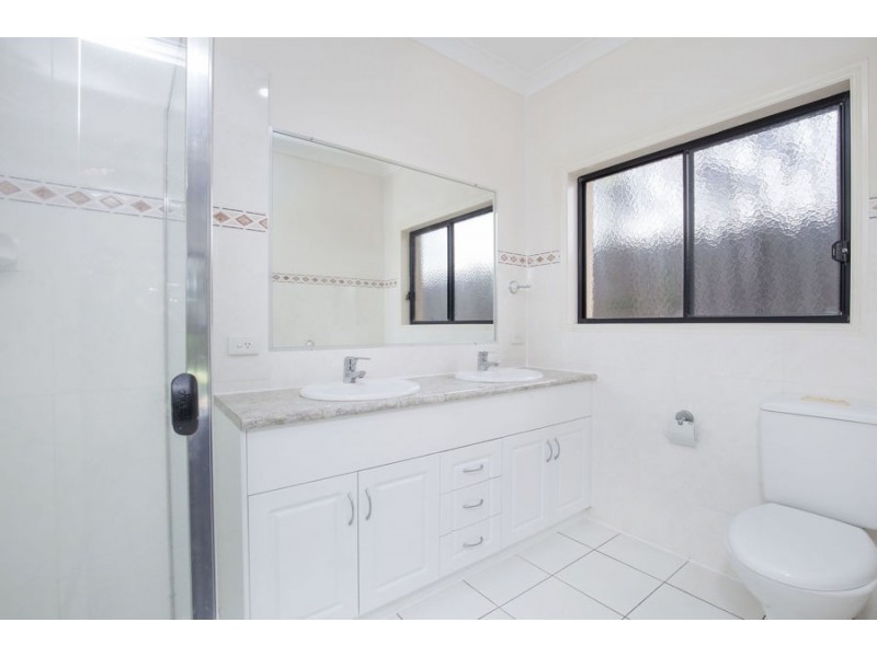 29 Lantau Crescent, Varsity Lakes QLD 4227