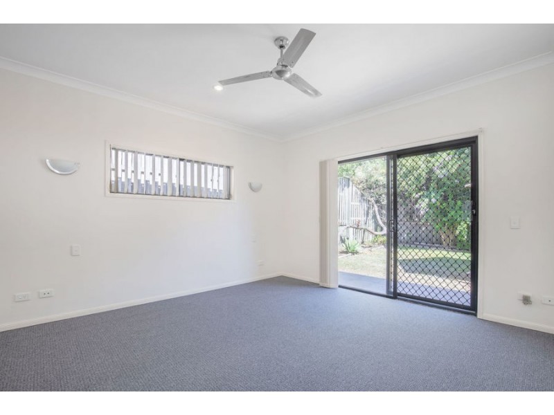 29 Lantau Crescent, Varsity Lakes QLD 4227