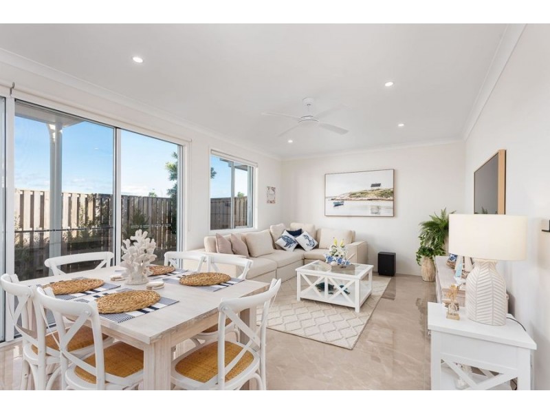 10/6 Park Cove Boulevard, Hope Island QLD 4212