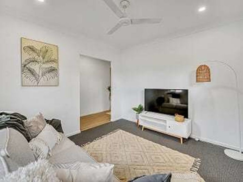 Stretton QLD 4116