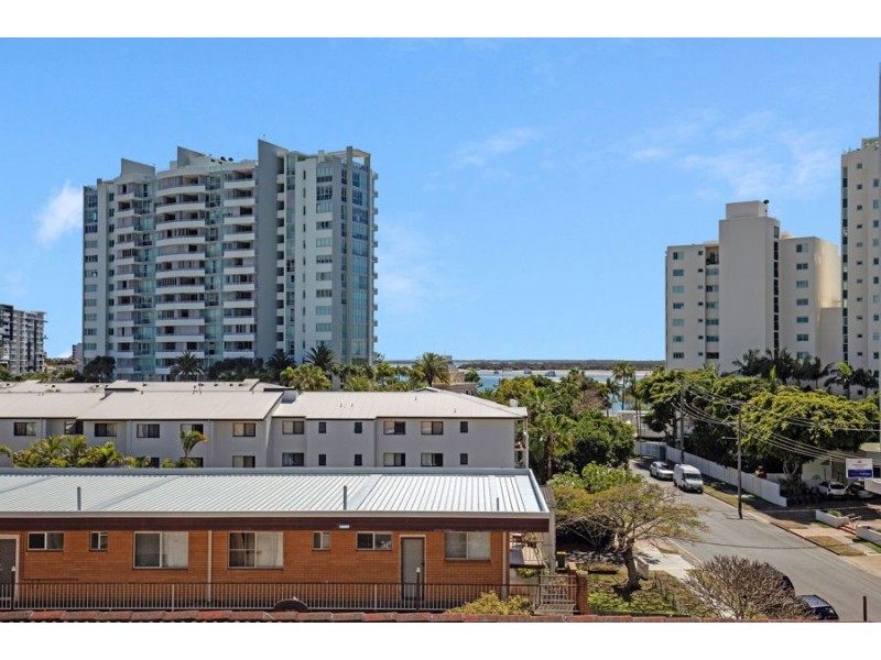 408/20 Labrador Street, Labrador QLD 4215