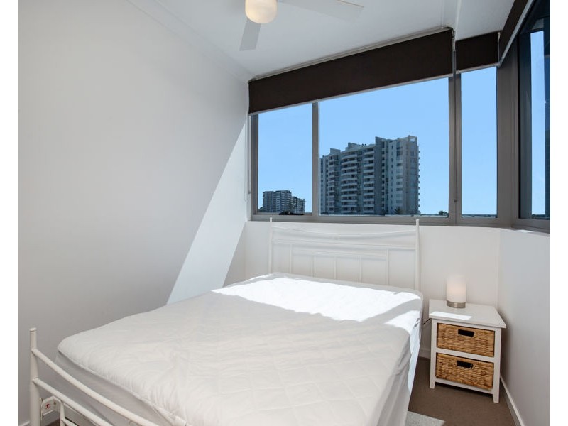 408/20 Labrador Street, Labrador QLD 4215