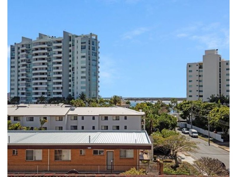 408/20 Labrador Street, Labrador QLD 4215