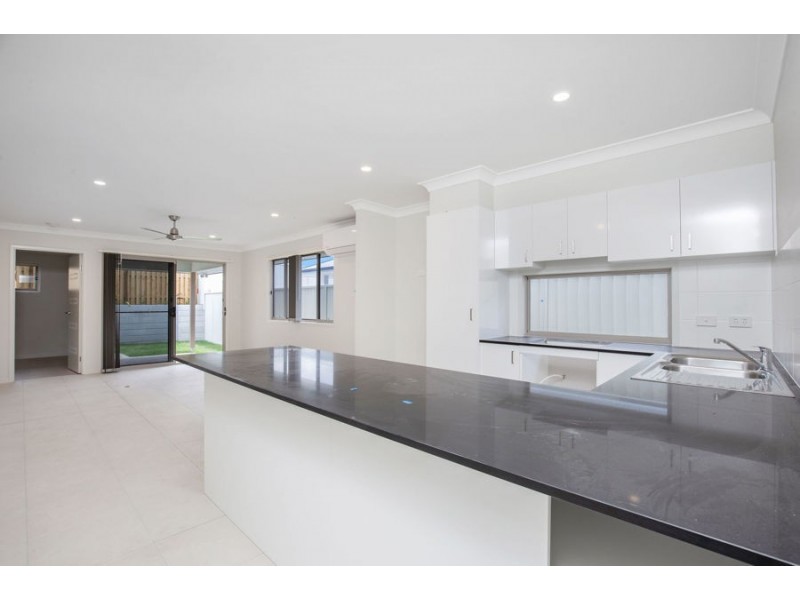 1/15 Hurley Street, Pimpama QLD 4209