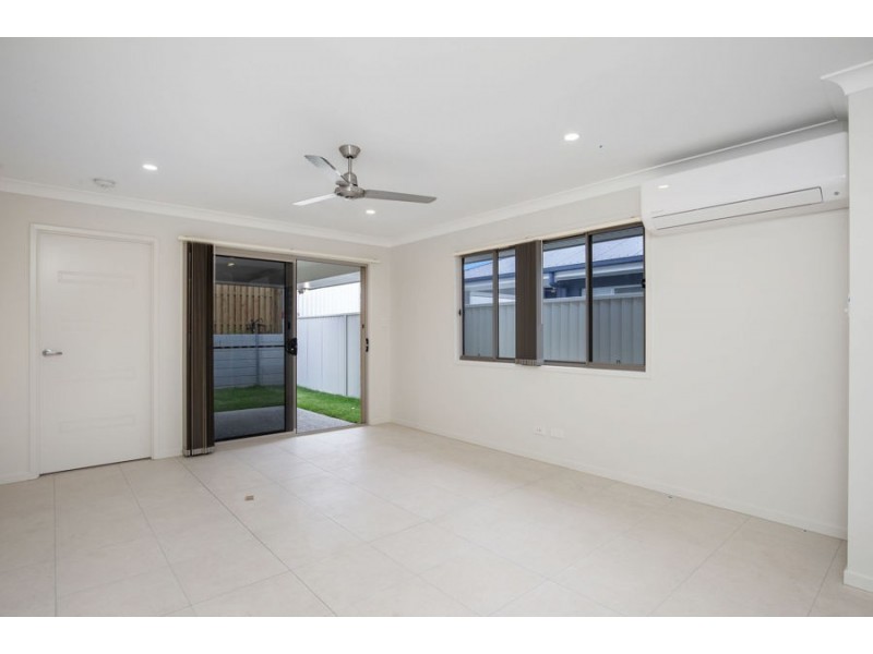 1/15 Hurley Street, Pimpama QLD 4209