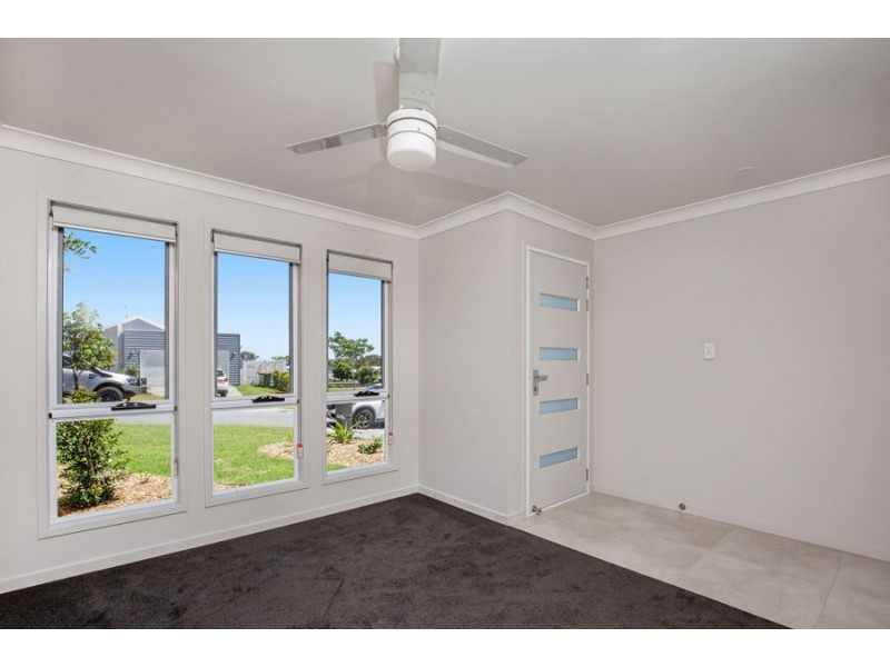 27 Burghardt Court, Pimpama QLD 4209