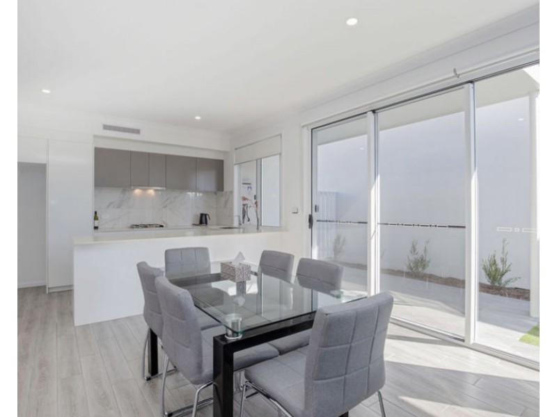 22/6 Park Cove Boulevard, Hope Island QLD 4212