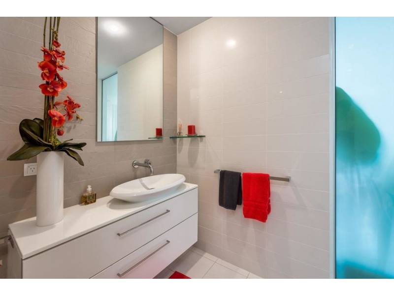 1701 Axis Apartments, 11-13 Hill Parade, Main Beach QLD 4217