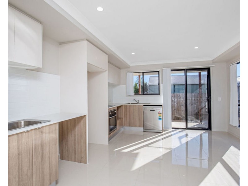 2/13 Rainbird Circuit, Logan Reserve QLD 4133