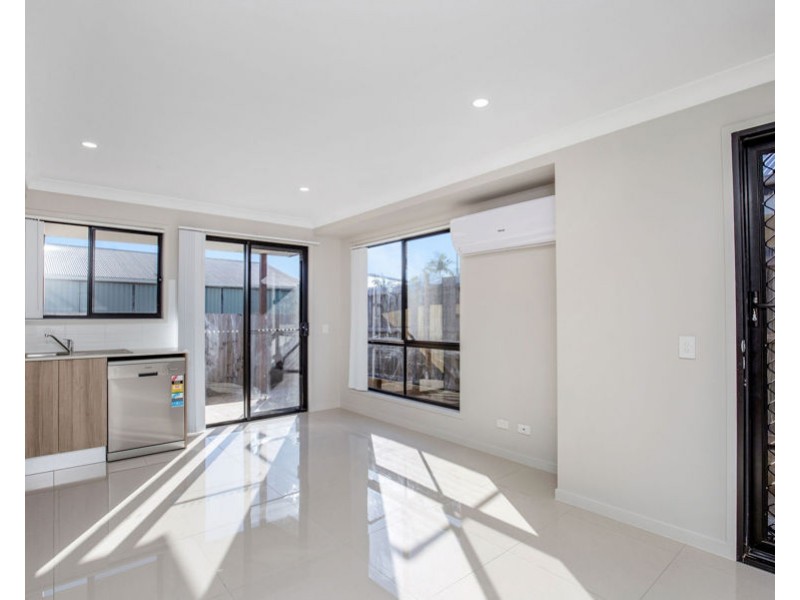 2/13 Rainbird Circuit, Logan Reserve QLD 4133