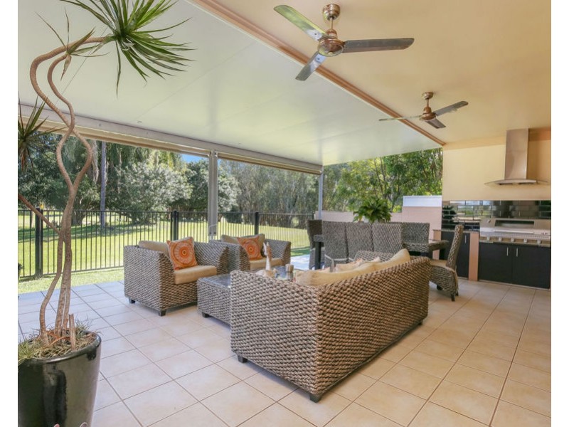 27 Meadowview Drive, Carrara QLD 4211
