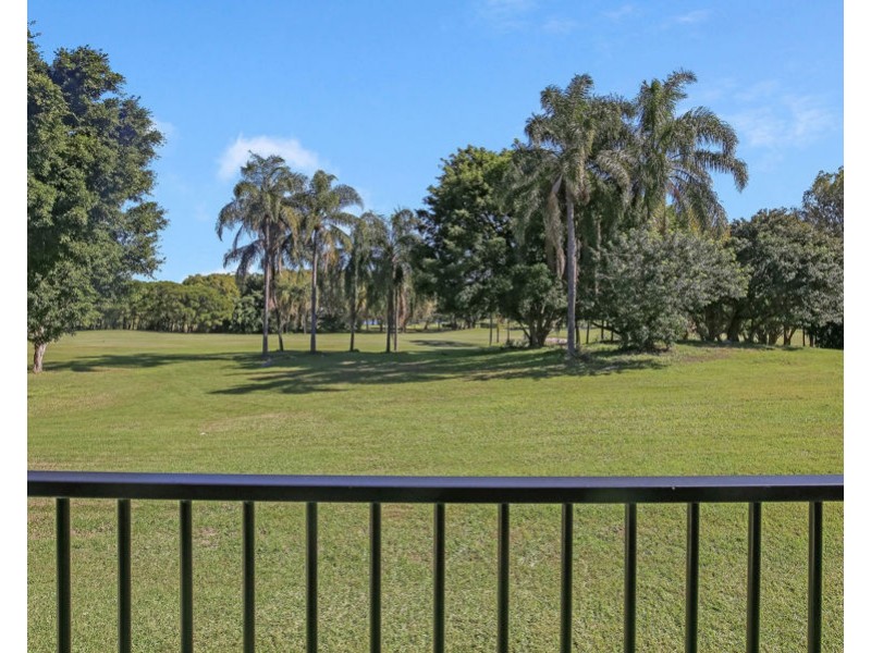 27 Meadowview Drive, Carrara QLD 4211