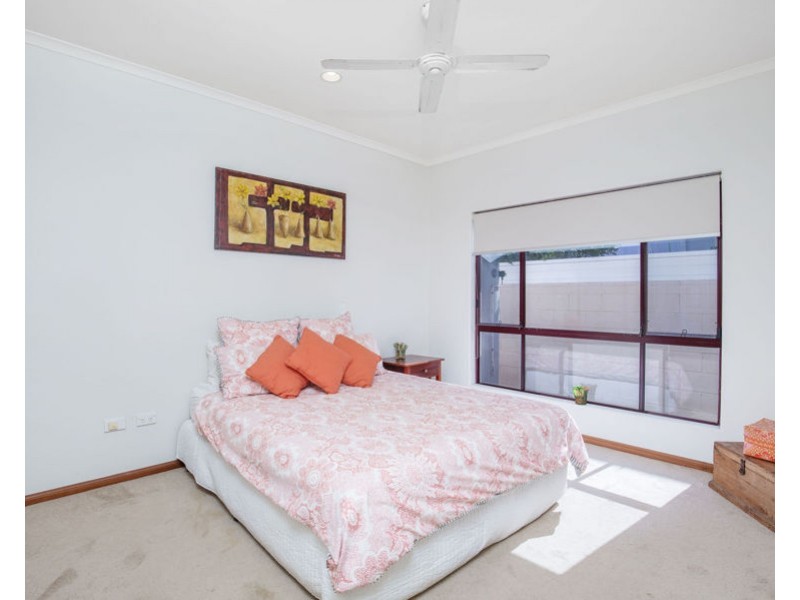 27 Meadowview Drive, Carrara QLD 4211