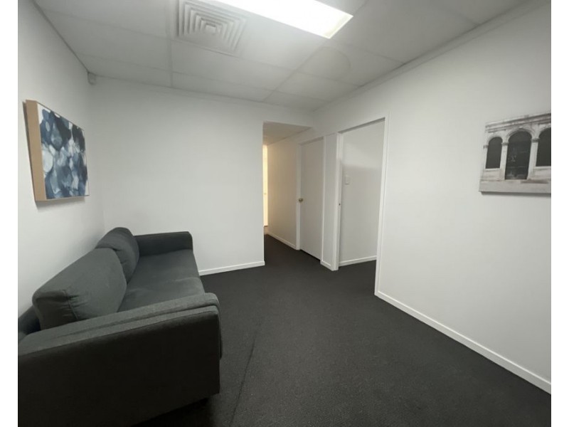 Suite 8 2 Elliott Street, Surfers Paradise QLD 4217