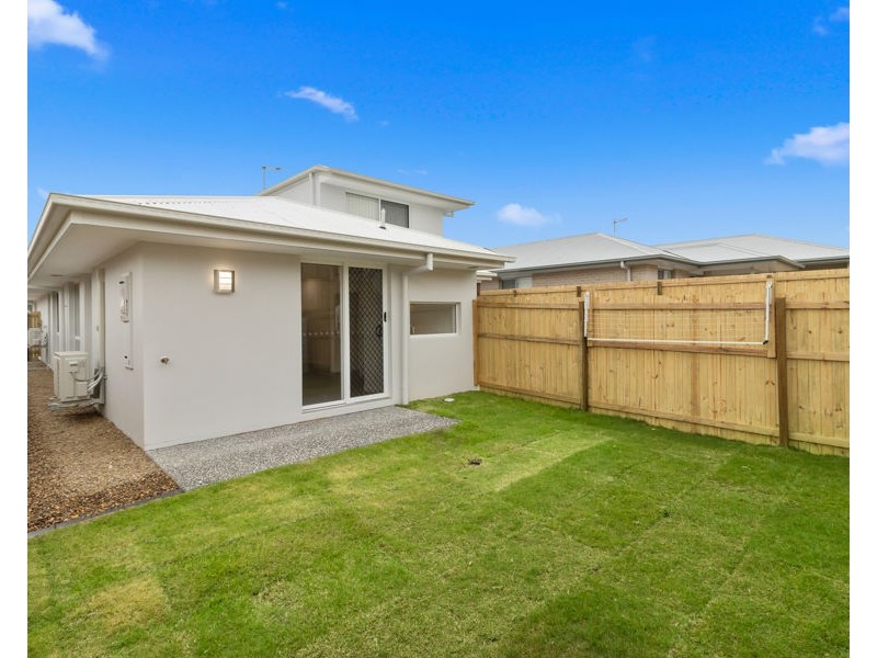 2/90 Dunaden Street, Logan Reserve QLD 4133