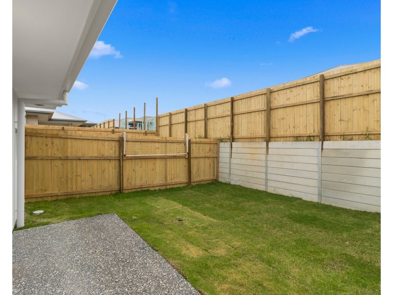 2/90 Dunaden Street, Logan Reserve QLD 4133