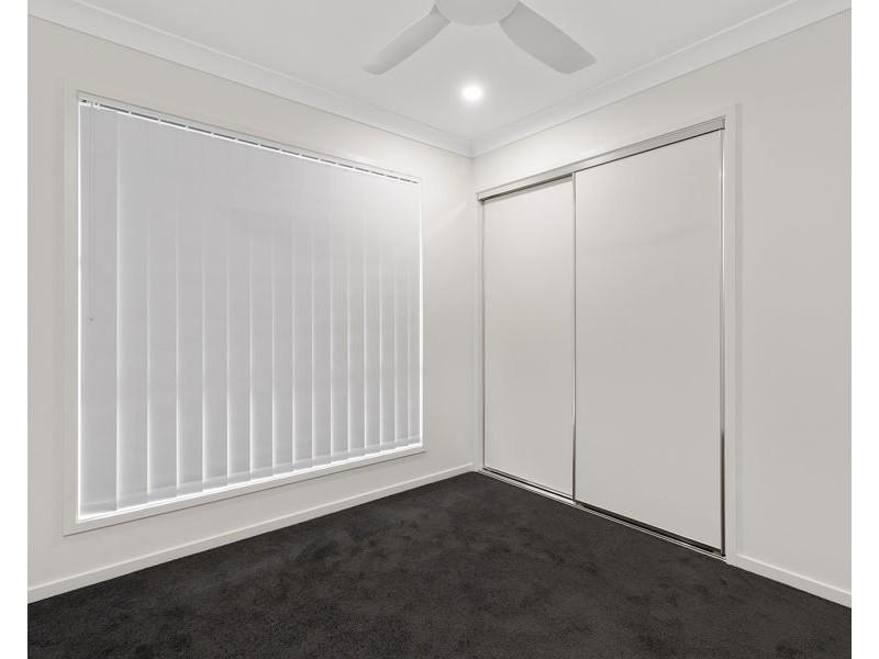 2/90 Dunaden Street, Logan Reserve QLD 4133