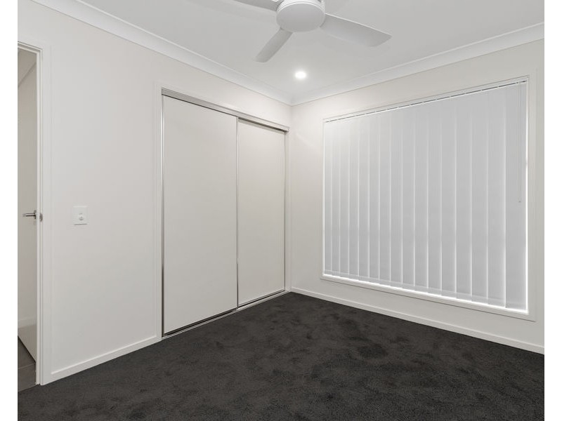 2/90 Dunaden Street, Logan Reserve QLD 4133