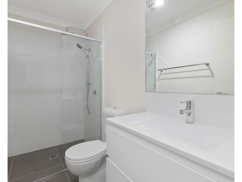 2/90 Dunaden Street, Logan Reserve QLD 4133