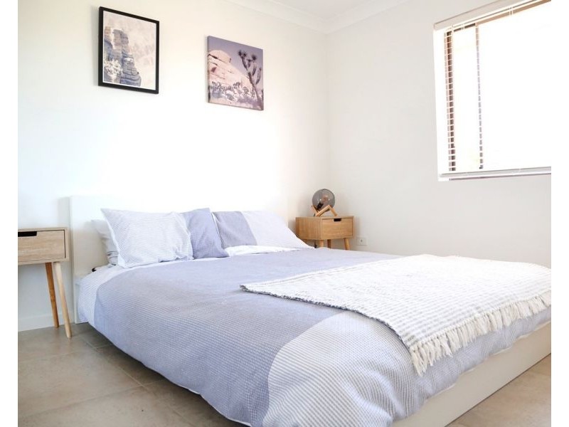 9/33-35 Duet Drive, Mermaid Waters QLD 4218