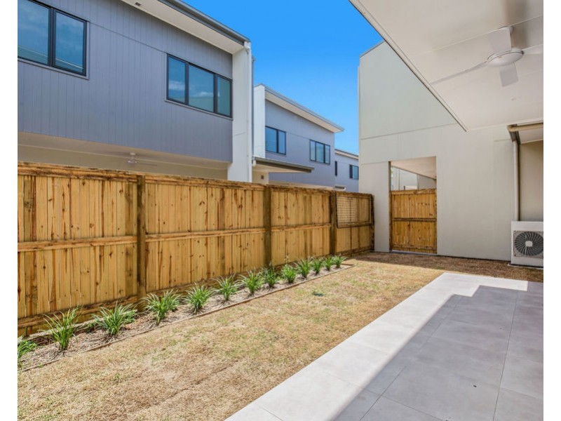38 191-197 Marina Quays Boulevard, Hope Island QLD 4212