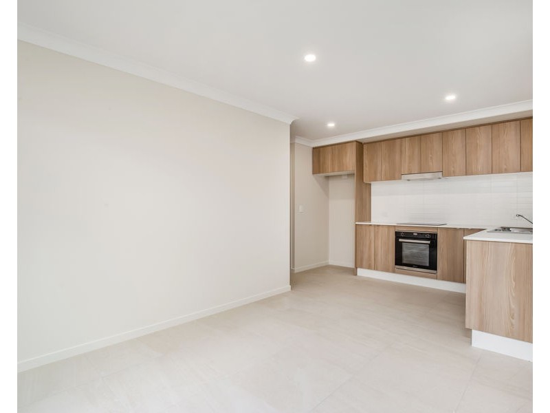 2/59 Oak Street, Pimpama QLD 4209