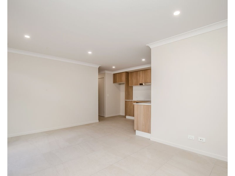 2/59 Oak Street, Pimpama QLD 4209