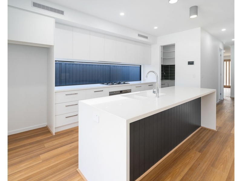 5 Besson St, Stafford Heights QLD 4053