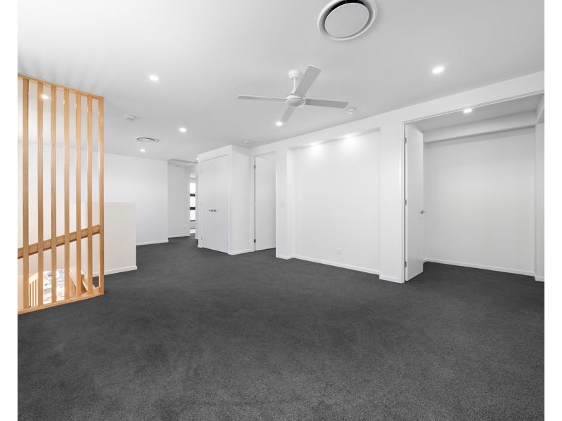 5 Besson St, Stafford Heights QLD 4053