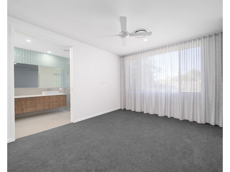 5 Besson St, Stafford Heights QLD 4053