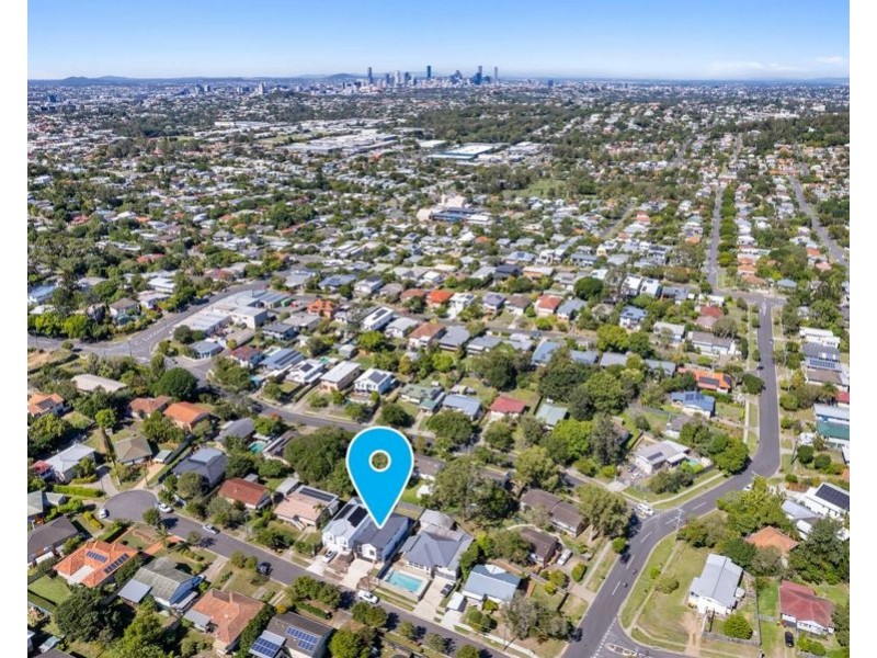 5 Besson St, Stafford Heights QLD 4053