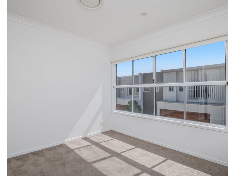 43/6 Park Cove Boulevard, Hope Island QLD 4212