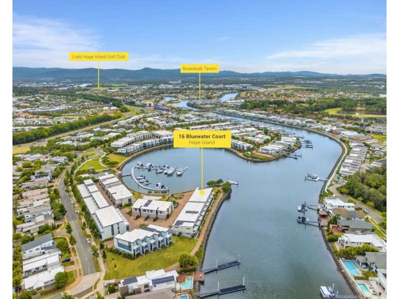 16 Bluewater Court, Hope Island QLD 4212