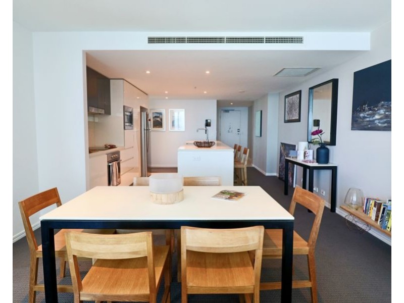 24404/3113 Gold Coast Highway, Surfers Paradise QLD 4217