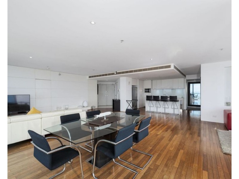 1802/230 Marine Parade, Labrador QLD 4215