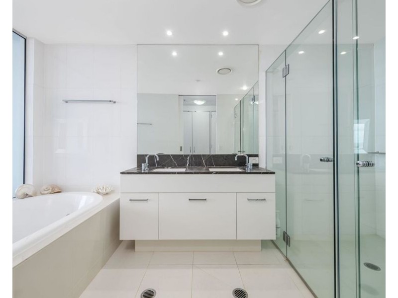 1802/230 Marine Parade, Labrador QLD 4215