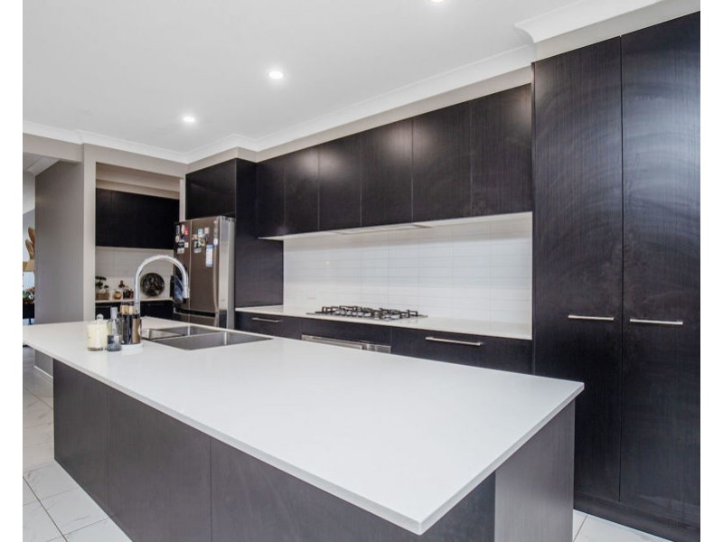 18 Foley Crescent, Pimpama QLD 4209