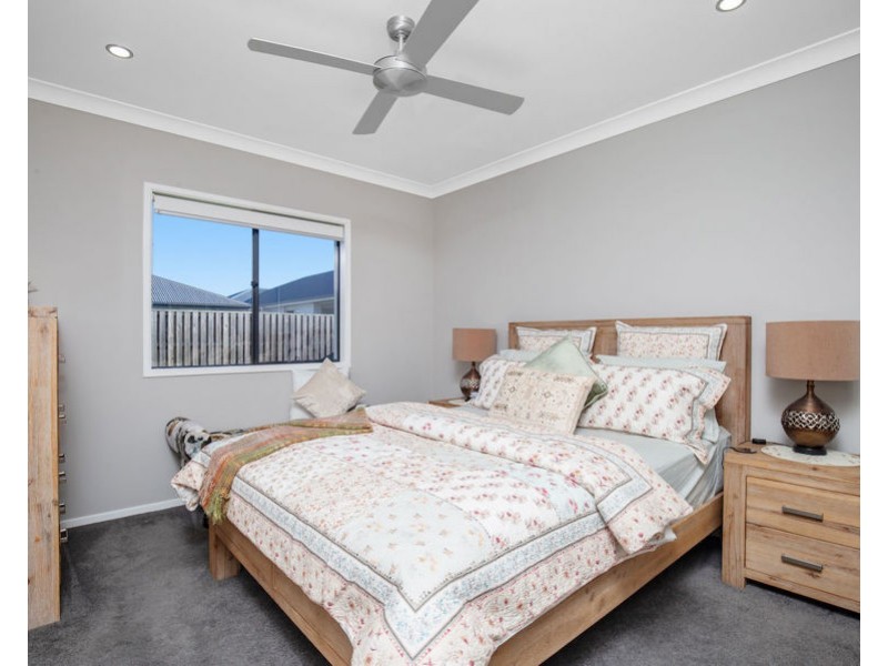 18 Foley Crescent, Pimpama QLD 4209