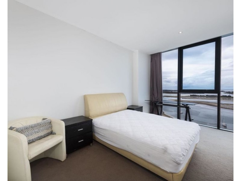 1802/230 Marine Parade, Labrador QLD 4215