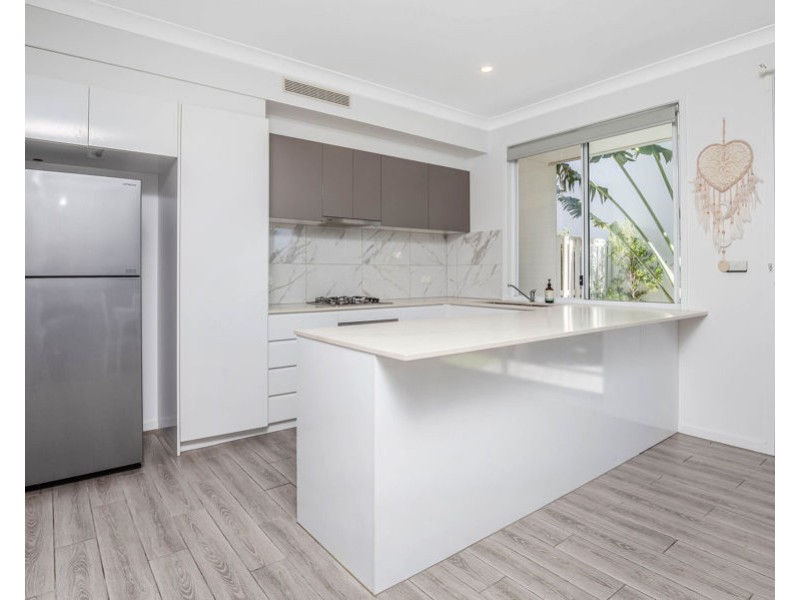 11/6 Park Cove Boulevard, Hope Island QLD 4212