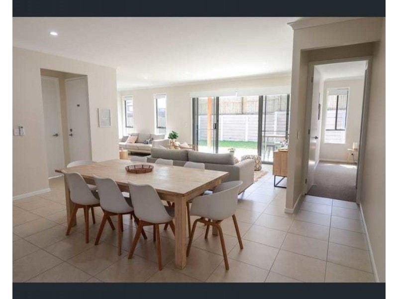 3 Galah St, Maudsland QLD 4210