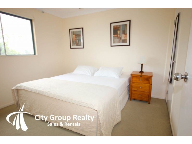 16 ‘Santa Fe’ 7-9 Robert Street, Labrador QLD 4215