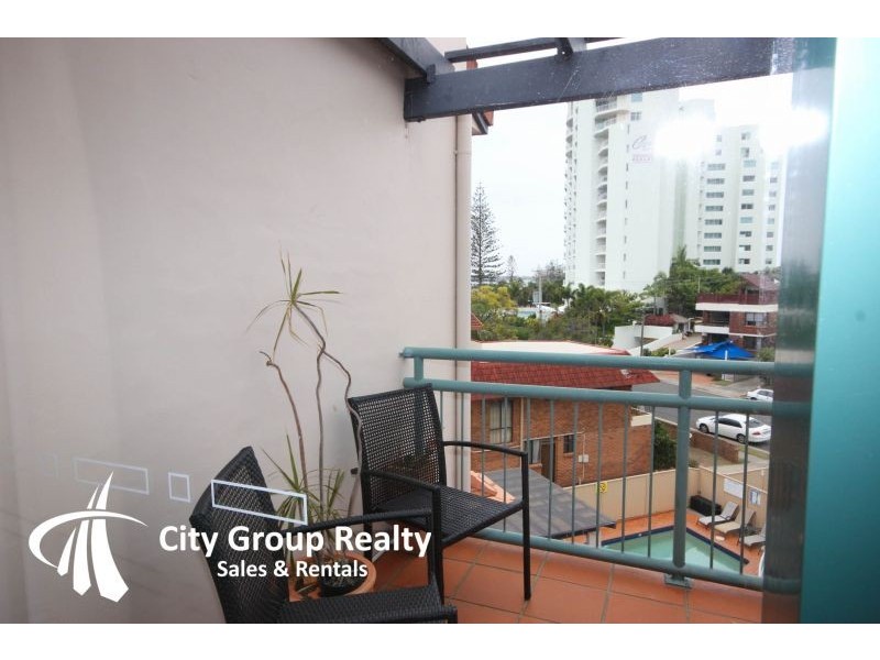 16 ‘Santa Fe’ 7-9 Robert Street, Labrador QLD 4215