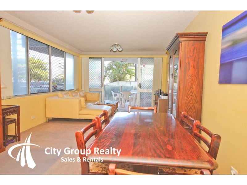 1 ‘Pacifc Regis’ 30 The Esplanade, Burleigh Heads QLD 4220