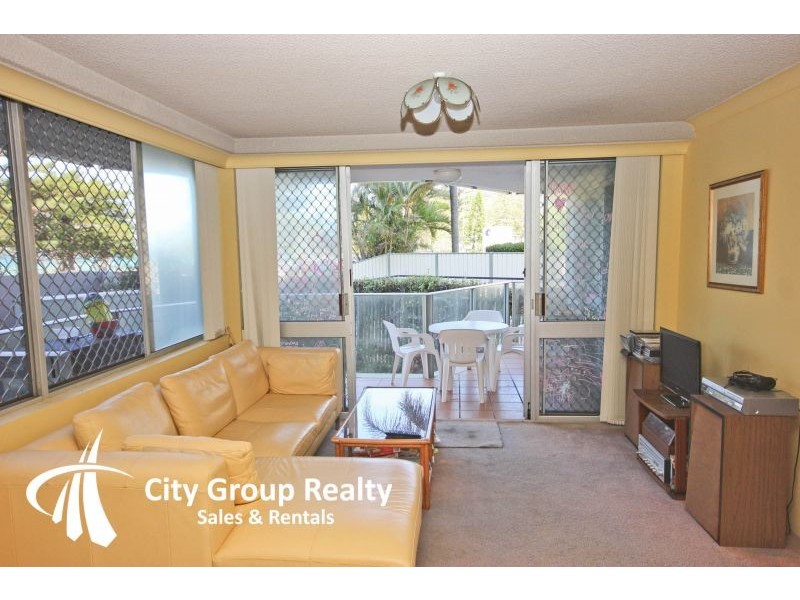 1 ‘Pacifc Regis’ 30 The Esplanade, Burleigh Heads QLD 4220