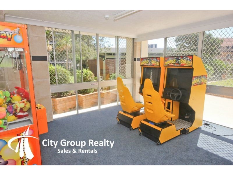 1 ‘Pacifc Regis’ 30 The Esplanade, Burleigh Heads QLD 4220