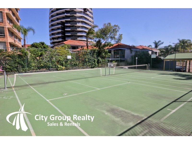 1 ‘Pacifc Regis’ 30 The Esplanade, Burleigh Heads QLD 4220